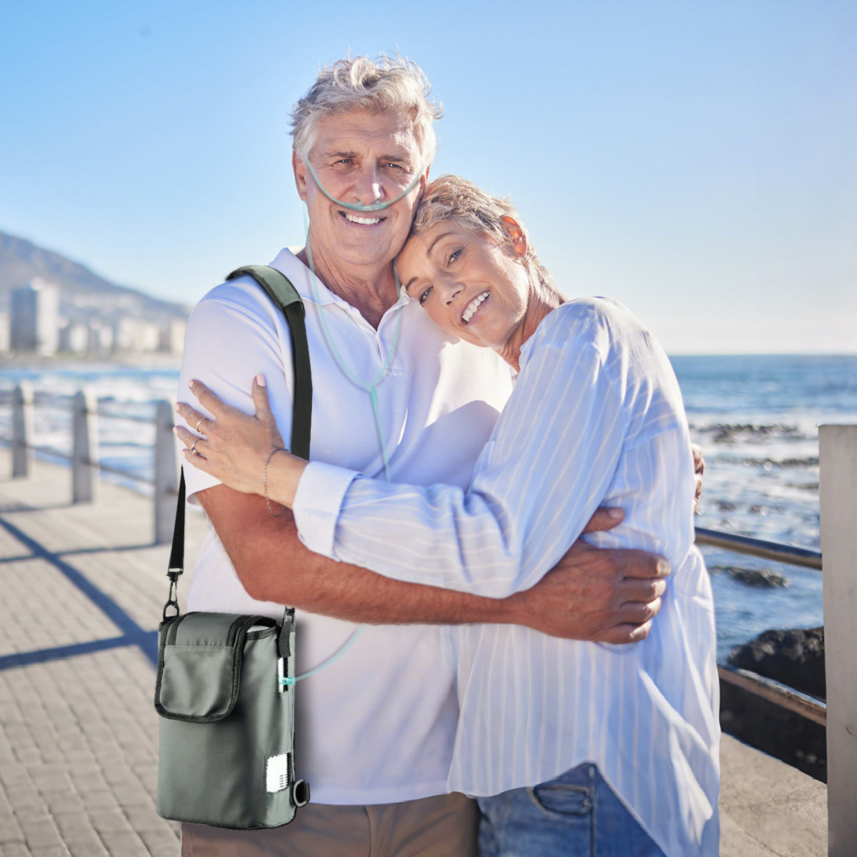 Lightweight and portable, the VARON VP-2 oxygen concentrator is easy to carry for reliable oxygen support anytime, anywhere.